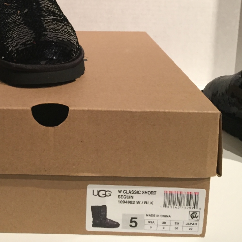 UGG Classic Short Black Sparkles Sequin Sheepskin - Picture 5 of 7